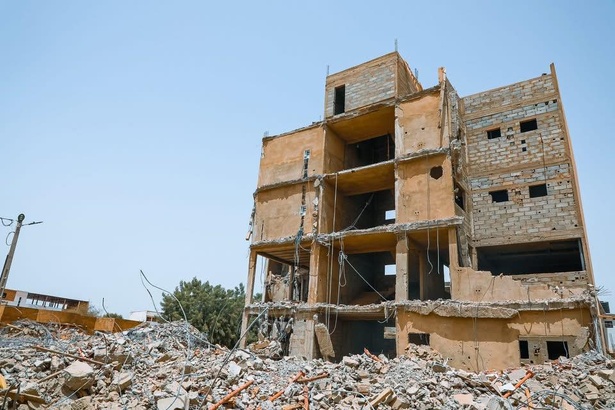 R+3 en 6 mois : le prix sanglant de la construction sauvage à Touba… l’entrepreneur déjà impliqué dans un drame similaire R+3 en 6 mois : le prix sanglant de la construction sauvage à Touba… l’entrepreneur déjà impliqué dans un drame similaire