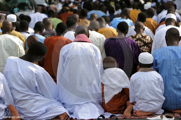 CMS et Conacoc en désaccord : la Tabaski célébrée les 6 et 7 juin CMS et Conacoc en désaccord : la Tabaski célébrée les 6 et 7 juin