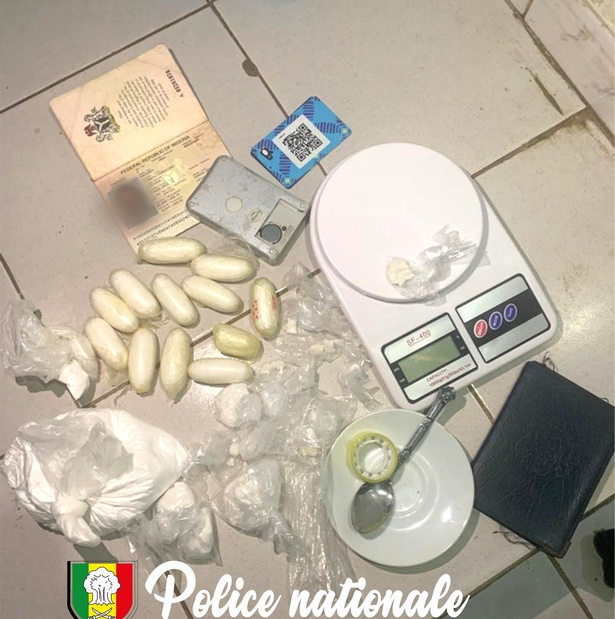 Dakar : un trafiquant étranger arrêté avec de la cocaïne, du crack et 400 000 F CFA Dakar : un trafiquant étranger arrêté avec de la cocaïne, du crack et 400 000 F CFA