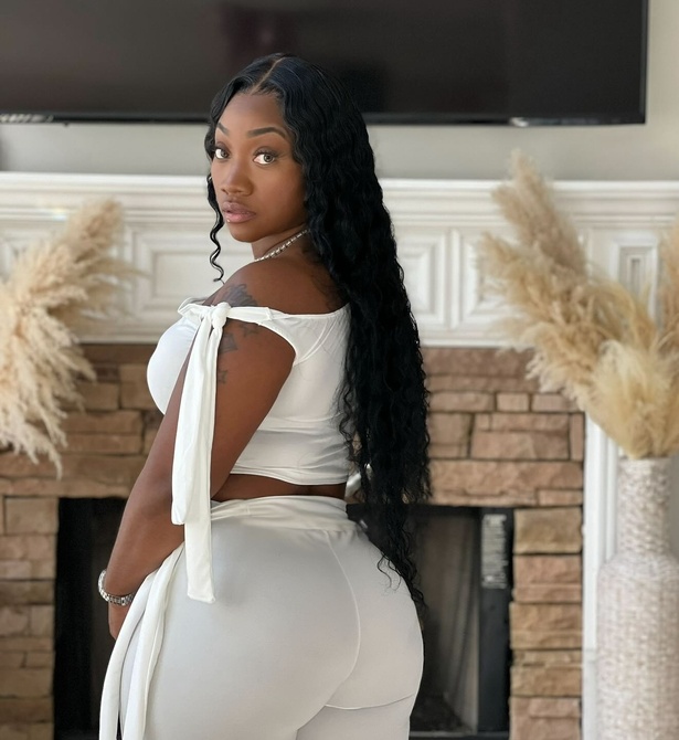 Regan Kay : du mannequinat à l’écran, l’ascension d’une femme influente Regan Kay : du mannequinat à l’écran, l’ascension d’une femme influente