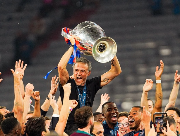 La France et la Coupe aux grandes oreilles : 31 ans d’attente, un rêve enfin réalisé La France et la Coupe aux grandes oreilles : 31 ans d’attente, un rêve enfin réalisé