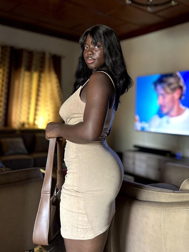 Teint noir, fierté forte : Maty Tra inspire une génération Teint noir, fierté forte : Maty Tra inspire une génération