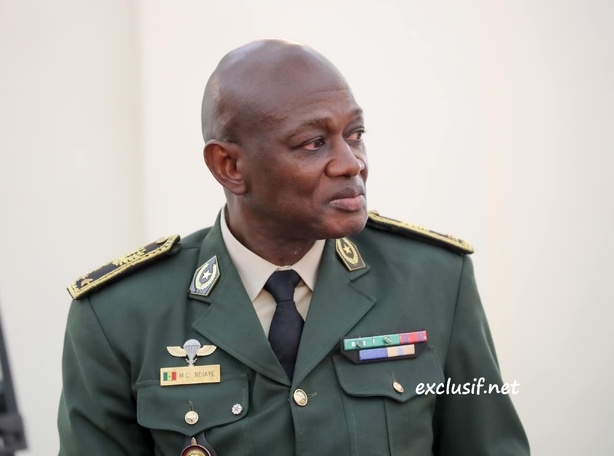 Sécurité nationale : un ancien aide de camp de Macky Sall alerte Sécurité nationale : un ancien aide de camp de Macky Sall alerte