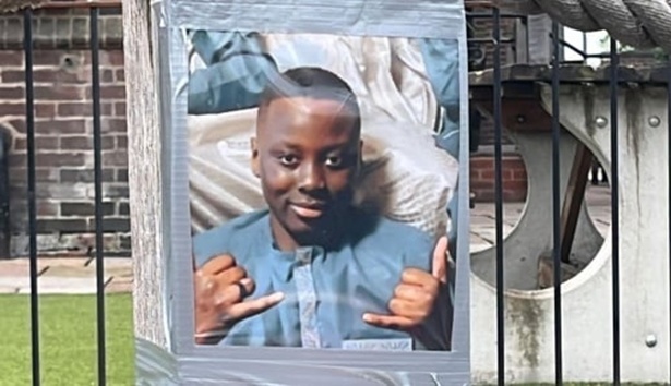 Ibrahima Seck, poignardé à 14 ans : Manchester sous le choc Ibrahima Seck, poignardé à 14 ans : Manchester sous le choc