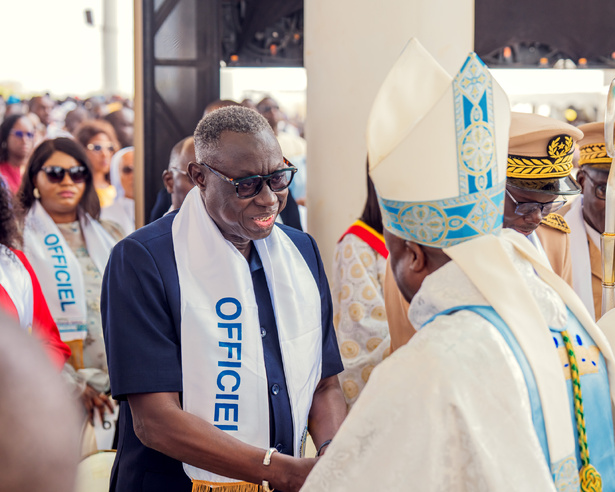 Sénégal : Le ministre de l’Intérieur salue la « posture sage et constructive de l’Église » Sénégal : Le ministre de l’Intérieur salue la « posture sage et constructive de l’Église »
