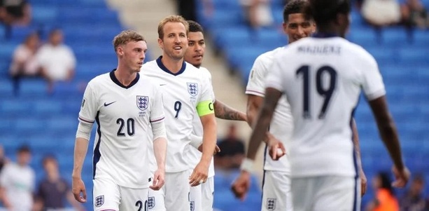 But refusé, colère déchaînée : Kane crie à l’injustice But refusé, colère déchaînée : Kane crie à l’injustice