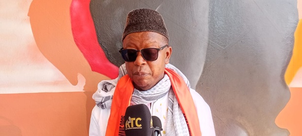 ZIGUINCHOR : Elhadj Amadou Fall, la mémoire vivante de la Casamance, honoré ZIGUINCHOR : Elhadj Amadou Fall, la mémoire vivante de la Casamance, honoré