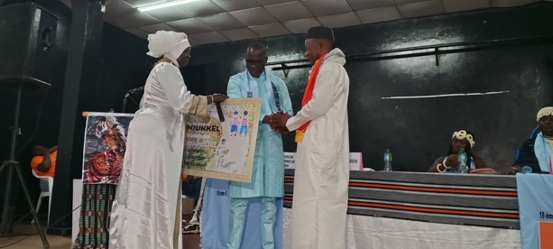 ZIGUINCHOR : Elhadj Amadou Fall, la mémoire vivante de la Casamance, honoré ZIGUINCHOR : Elhadj Amadou Fall, la mémoire vivante de la Casamance, honoré