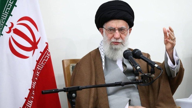 Khamenei : « Nous devons apporter une réponse forte au régime sioniste terroriste » Khamenei : « Nous devons apporter une réponse forte au régime sioniste terroriste »