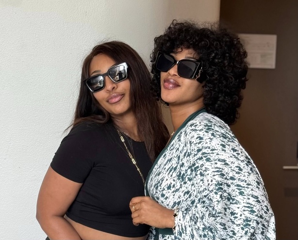 Conakry : Viviane prépare une nouvelle collaboration musicale avec une artiste guinéenne Conakry : Viviane prépare une nouvelle collaboration musicale avec une artiste guinéenne