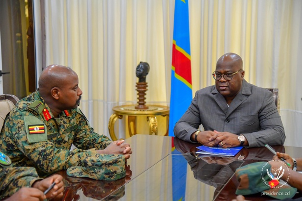 Sécurité régionale : Tshisekedi attend de l’Ouganda une coopération militaire accrue Sécurité régionale : Tshisekedi attend de l’Ouganda une coopération militaire accrue