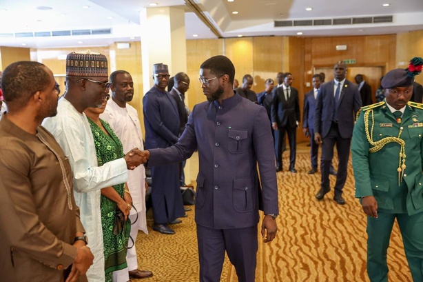 Abuja : le Président Diomaye Faye à l’écoute de la communauté sénégalaise du Nigéria