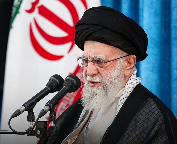 Khamenei : «Nous n'avons fait de mal à personne, nous n'accepterons aucune agression de qui que ce soit» Khamenei : «Nous n'avons fait de mal à personne, nous n'accepterons aucune agression de qui que ce soit»