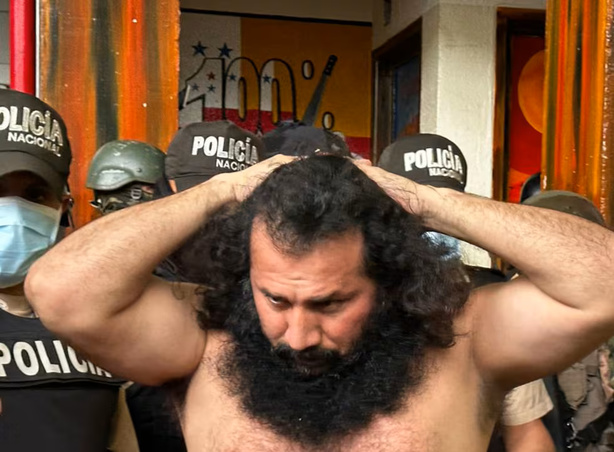 Adolfo Macías alias “Fito” capturé : fin de cavale pour un des criminels les plus recherchés d’Équateur Adolfo Macías alias “Fito” capturé : fin de cavale pour un des criminels les plus recherchés d’Équateur