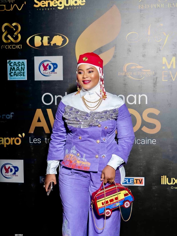 Only Women Awards 2025 : Merry Bèye Diouf remporte le prix de la meilleure animatrice télé Only Women Awards 2025 : Merry Bèye Diouf remporte le prix de la meilleure animatrice télé