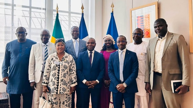 En mission à Paris,  ce que les députés de Pastef sont allés négocier à Paris En mission à Paris,  ce que les députés de Pastef sont allés négocier à Paris