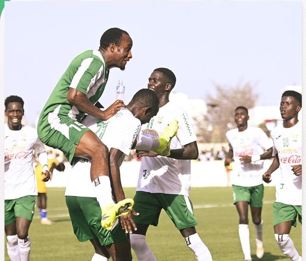 Ligue 1 sénégalaise : le Jaraaf sacré champion pour la 13e fois ! Ligue 1 sénégalaise : le Jaraaf sacré champion pour la 13e fois !