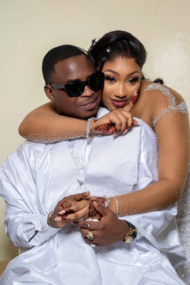 Monogamie assumée et amour sincère : le mariage émouvant de Sidy Diop et Nastou Monogamie assumée et amour sincère : le mariage émouvant de Sidy Diop et Nastou