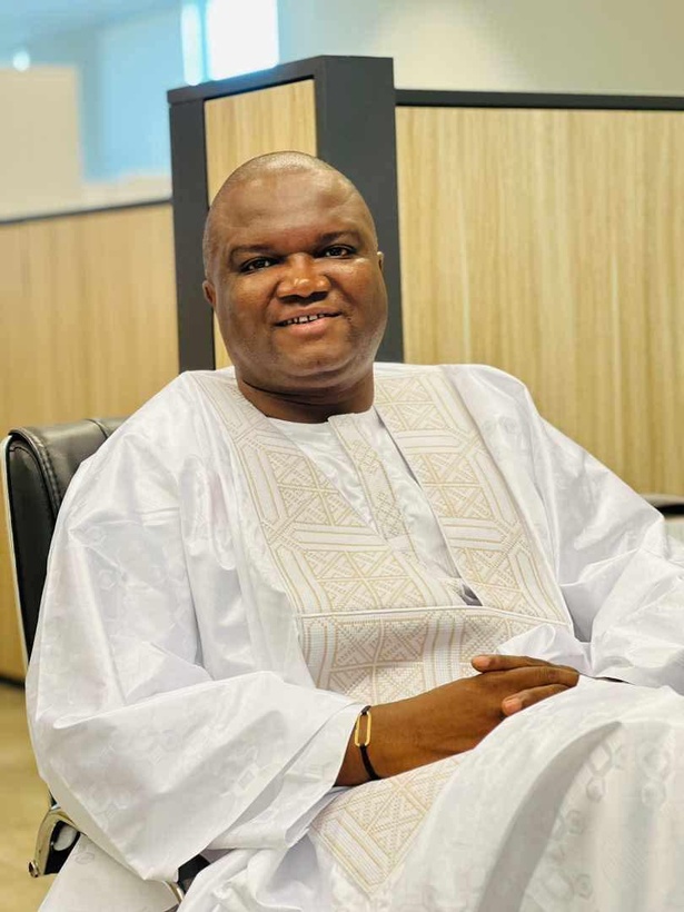 Soutien au projet d’achat de véhicules de fonction pour les députés du Sénégal (Tidiane Tamba) Soutien au projet d’achat de véhicules de fonction pour les députés du Sénégal (Tidiane Tamba)