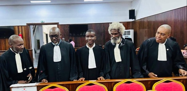 Inéligibilité de Ousmane Sonko ? « Une manipulation dépassée », selon son avocat Inéligibilité de Ousmane Sonko ? « Une manipulation dépassée », selon son avocat