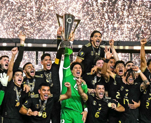 Gold Cup : le Mexique fait tomber les États-Unis en finale ! Gold Cup : le Mexique fait tomber les États-Unis en finale !