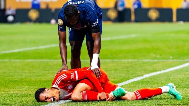 Jamal Musiala opéré : le Bayern perd son joyau pour cinq mois Jamal Musiala opéré : le Bayern perd son joyau pour cinq mois