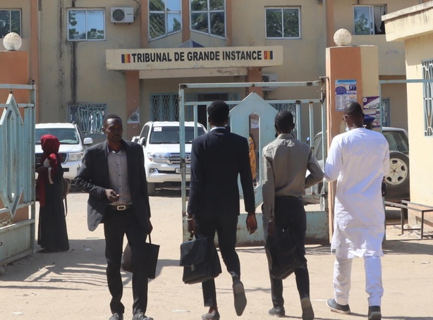 N’Djamena : le journaliste Olivier Monodji acquitté après quatre mois de détention N’Djamena : le journaliste Olivier Monodji acquitté après quatre mois de détention