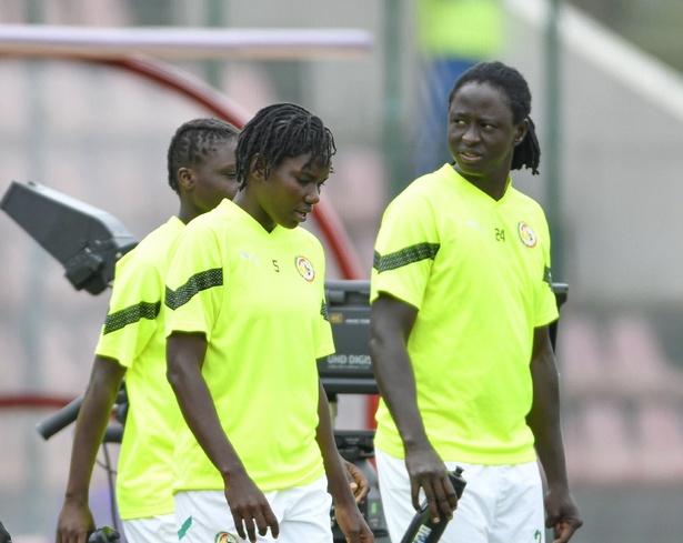 CAN 2025 : les Lionnes battues par les Cooper Queens (3-2) CAN 2025 : les Lionnes battues par les Cooper Queens (3-2)