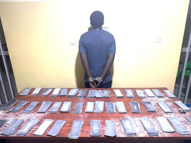 Billets noirs : plus de 3,5 milliards de francs CFA saisis à Fatick et Kaolack Billets noirs : plus de 3,5 milliards de francs CFA saisis à Fatick et Kaolack