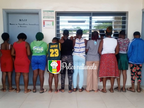 Traite de personnes à Kédougou: Une femme interpellée avec dix jeunes filles nigérianes Traite de personnes à Kédougou: Une femme interpellée avec dix jeunes filles nigérianes