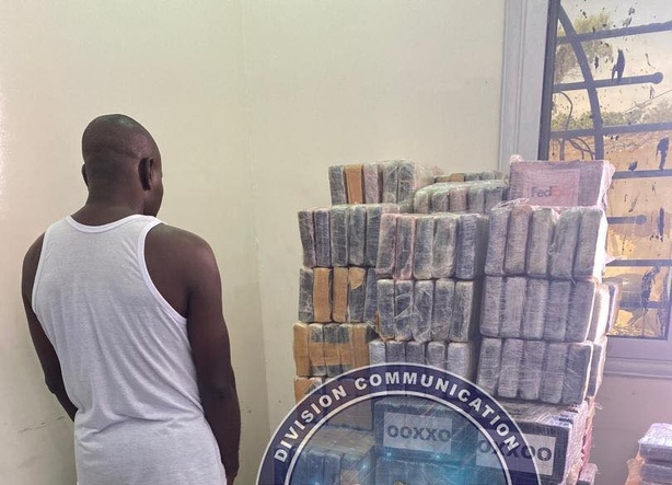 Coup de filet à Rufisque : 643 kilos de cocaïne saisis Coup de filet à Rufisque : 643 kilos de cocaïne saisis