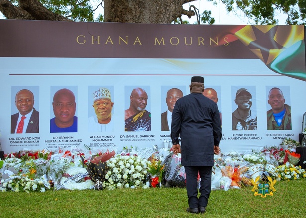 Crash d’hélicoptère au Ghana : Julius Maada Bio présente les condoléances de la CEDEAO Crash d’hélicoptère au Ghana : Julius Maada Bio présente les condoléances de la CEDEAO