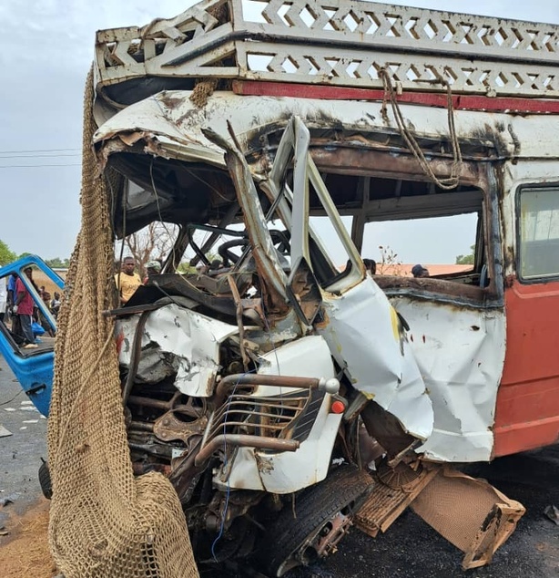 Carambolage meurtrier sur la N1 : quatre morts et dix-neuf blessés à Diouroup Carambolage meurtrier sur la N1 : quatre morts et dix-neuf blessés à Diouroup