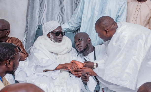 LONASE : Dr Toussaint Manga sollicite les prières de Serigne Mountakha pour Diomaye et Sonko LONASE : Dr Toussaint Manga sollicite les prières de Serigne Mountakha pour Diomaye et Sonko