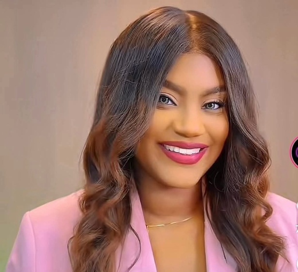 Coach Binta secoue la toile : « Un homme doit préférer sa femme à sa mère »