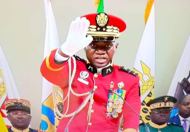 Gabon : le gouvernement interdit aux étrangers certains petits métiers pour favoriser l’emploi local Gabon : le gouvernement interdit aux étrangers certains petits métiers pour favoriser l’emploi local