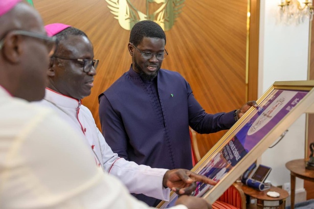 Assomption : Bassirou Diomaye Faye adresse un message de paix aux catholiques Assomption : Bassirou Diomaye Faye adresse un message de paix aux catholiques