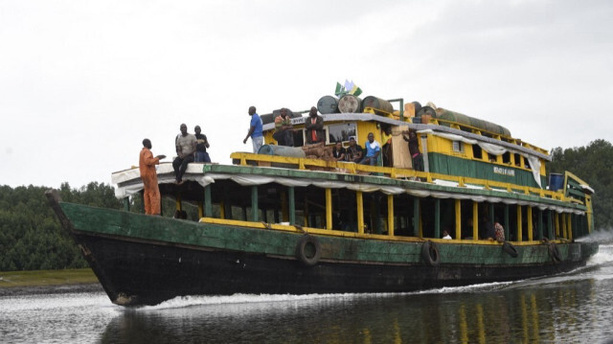 Nigeria : plus de 40 passagers disparus après un accident de bateau Nigeria : plus de 40 passagers disparus après un accident de bateau