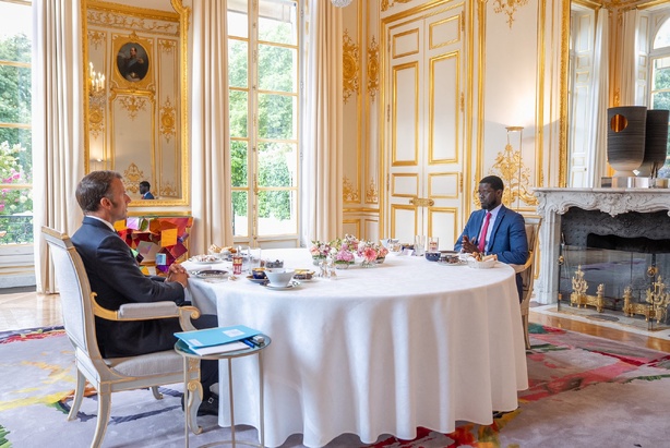 Petit-déjeuner de travail à l’Élysée : Investissement, commerce et défense au cœur des échanges Petit-déjeuner de travail à l’Élysée : Investissement, commerce et défense au cœur des échanges