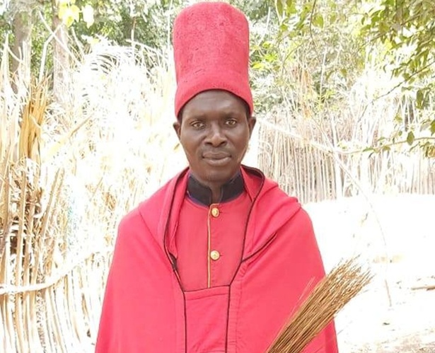 Deuil au royaume d’Essumal : Sa Majesté Maan Simengbouhal Sambou s’en est allé Deuil au royaume d’Essumal : Sa Majesté Maan Simengbouhal Sambou s’en est allé