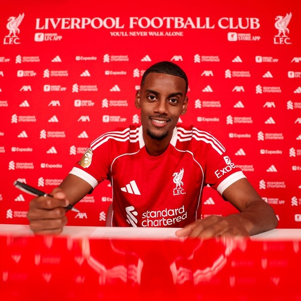 Isak, nouveau numéro 9 de Liverpool Isak, nouveau numéro 9 de Liverpool