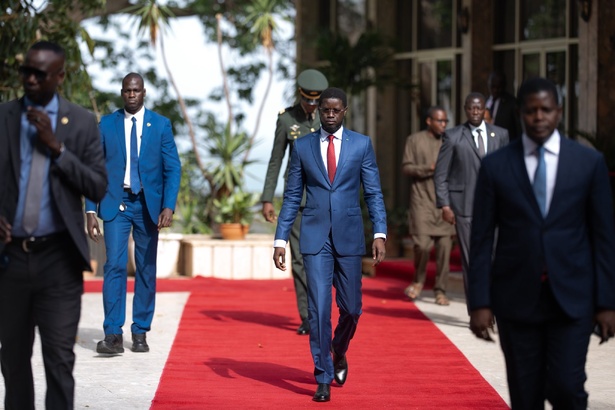 Remaniement : plusieurs poids lourds éjectés du gouvernement Sonko II