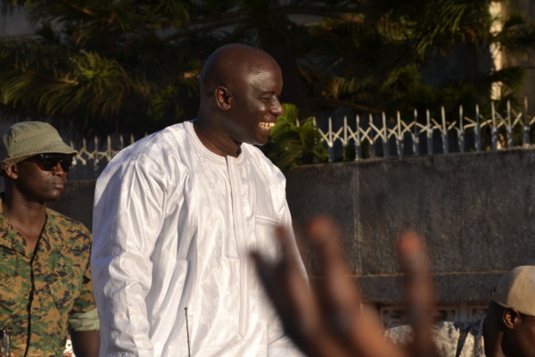 En direct de Thies: Idrissa Seck brouille l'APR dans la cité du rail (Regardez) En direct de Thies: Idrissa Seck brouille l'APR dans la cité du rail (Regardez)