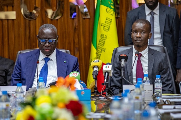 « Nous serons au service de tous nos concitoyens » : les premiers mots de Bamba Cissé à la tête de l’Intérieur « Nous serons au service de tous nos concitoyens » : les premiers mots de Bamba Cissé à la tête de l’Intérieur