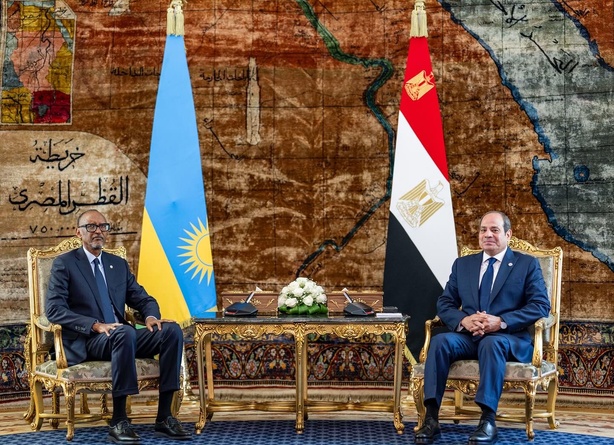 Visite officielle : Paul Kagame accueilli au Caire par le président égyptien Abdel Fattah Al-Sissi Visite officielle : Paul Kagame accueilli au Caire par le président égyptien Abdel Fattah Al-Sissi