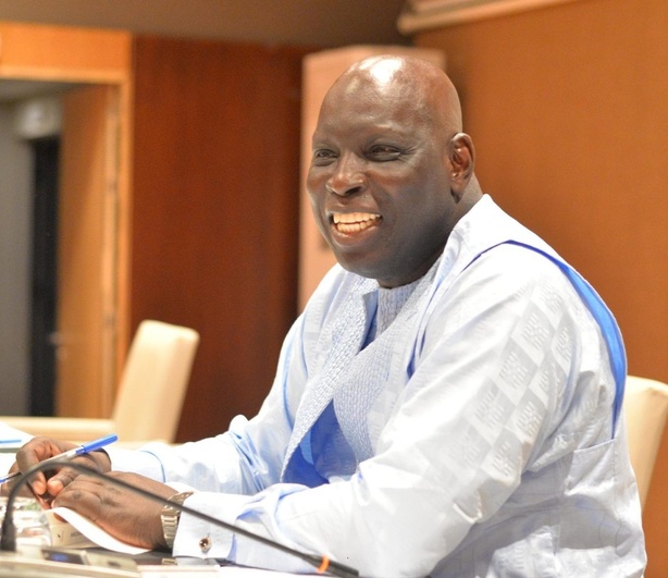 « Je suis arrivé en France » : Madiambal Diagne brise le silence « Je suis arrivé en France » : Madiambal Diagne brise le silence