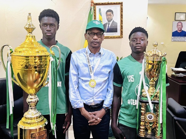 Racine Talla célèbre le sacre d’Espoir de Guédiawaye : « Ensemble, œuvrons pour l’éclosion des talents » Racine Talla célèbre le sacre d’Espoir de Guédiawaye : « Ensemble, œuvrons pour l’éclosion des talents »