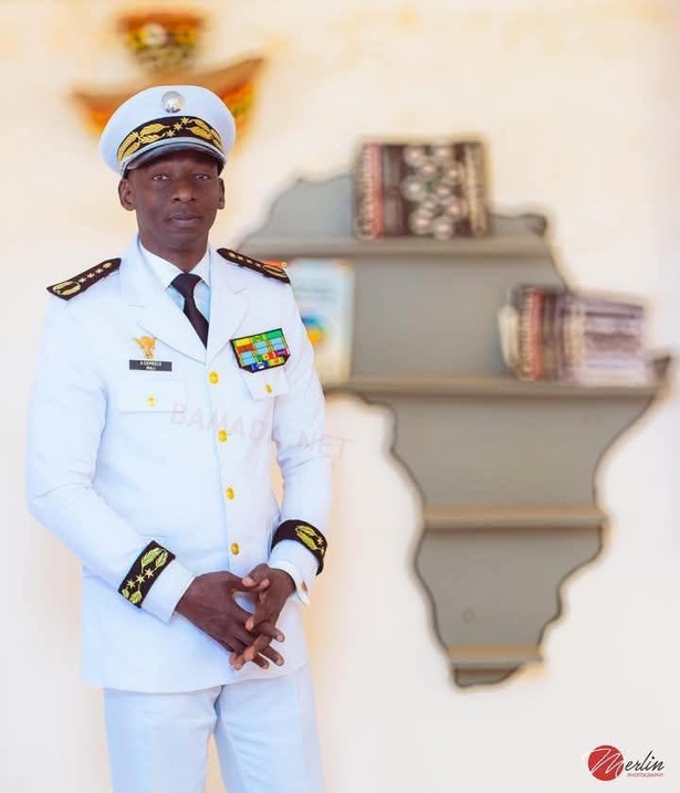 Coup de balai dans l’armée malienne : deux généraux et plusieurs officiers radiés Coup de balai dans l’armée malienne : deux généraux et plusieurs officiers radiés