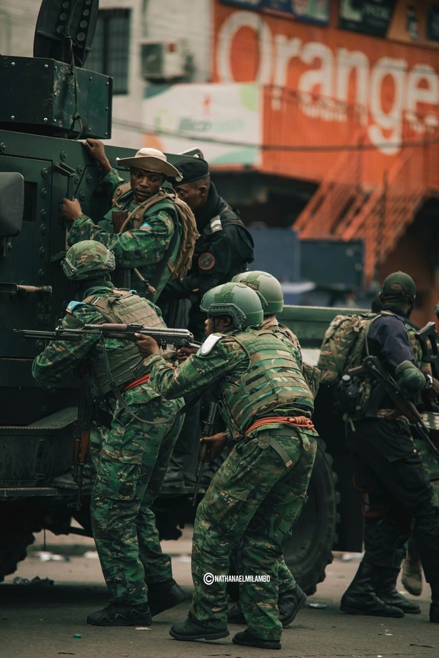 Kinshasa : les FARDC déjouent une tentative de braquage à Rawbank Kinshasa : les FARDC déjouent une tentative de braquage à Rawbank