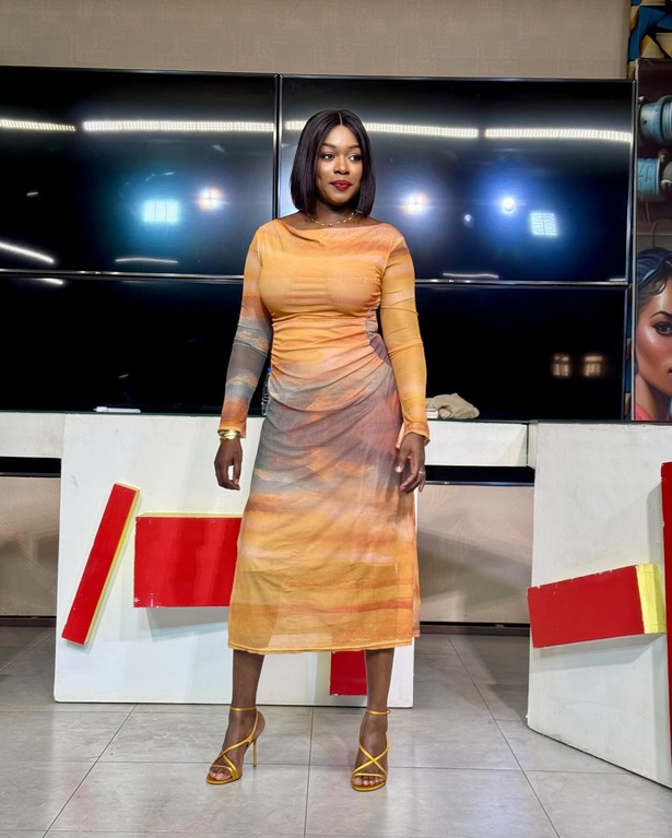 Chimiste, mannequin, animatrice : les multiples facettes de Khady Ndiaye Bijou Chimiste, mannequin, animatrice : les multiples facettes de Khady Ndiaye Bijou